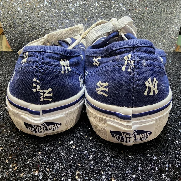 Vans MLB Edition Yankees Kids sz 1 - Picture 2 of 5